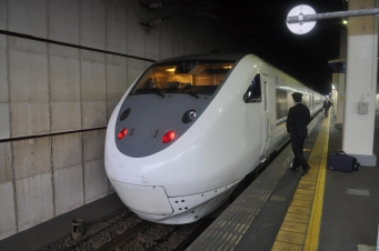 JR西日本 モハ681 しらさぎ(特急) 鉄道フォト・写真 by koreanrailfanさん 金沢駅 (JR)：2015年05月16日06時ごろ