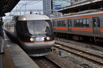 JR東海383系電車 （ワイドビュー）しなの(特急) 鉄道フォト・写真 by koreanrailfanさん 名古屋駅 (JR)：2016年08月27日09時ごろ