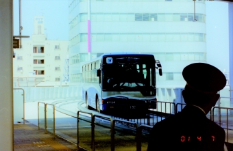 名古屋ガイドウェイバス 鉄道フォト・写真 by koreanrailfanさん 大曽根駅 (ゆとりーとライン)：2001年04月07日12時ごろ