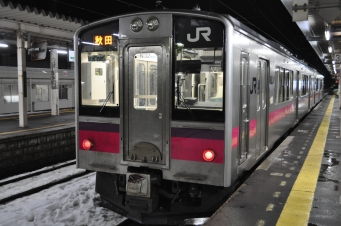 JR東日本 クモハ701形 クモハ701-32 鉄道フォト・写真 by koreanrailfanさん 羽後本荘駅 (JR)：2014年01月26日06時ごろ