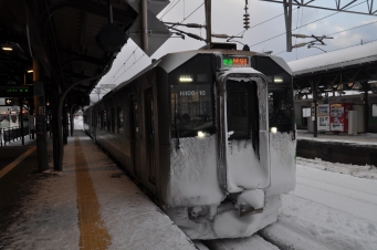 JR北海道 H100形 H100-10 鉄道フォト・写真 by koreanrailfanさん 小樽駅：2023年01月17日15時ごろ