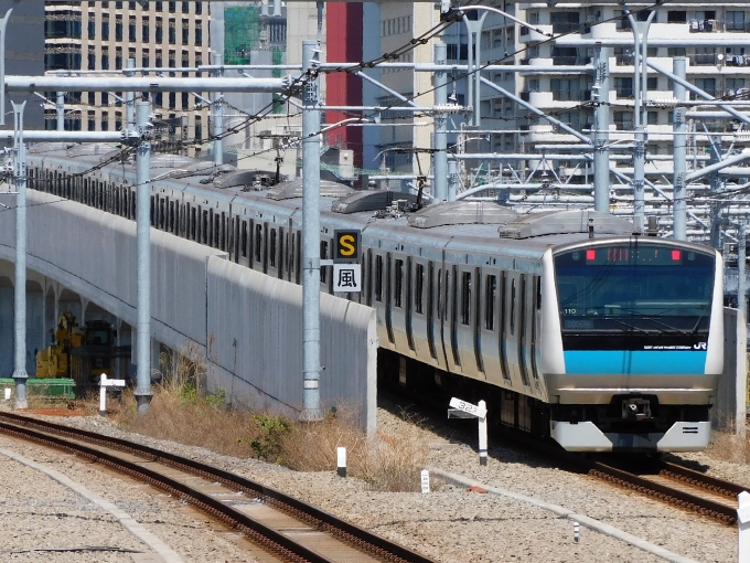 JR東日本E233系電車 鉄道フォト・写真 by Ome  Rapidさん 高輪ゲートウェイ駅：2022年04月30日11時ごろ