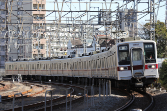 東武鉄道 16667 (東武10000系) 車両ガイド | レイルラボ(RailLab)
