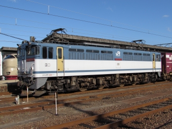 JR貨物 国鉄EF65形電気機関車 EF65 2068 鉄道フォト・写真 by shikoku_masaさん 多度津駅：2015年10月25日08時ごろ