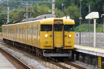 JR西日本 クハ111形 クハ111-2119 鉄道フォト・写真 by hd乗りさん 有年駅：2019年05月18日10時ごろ