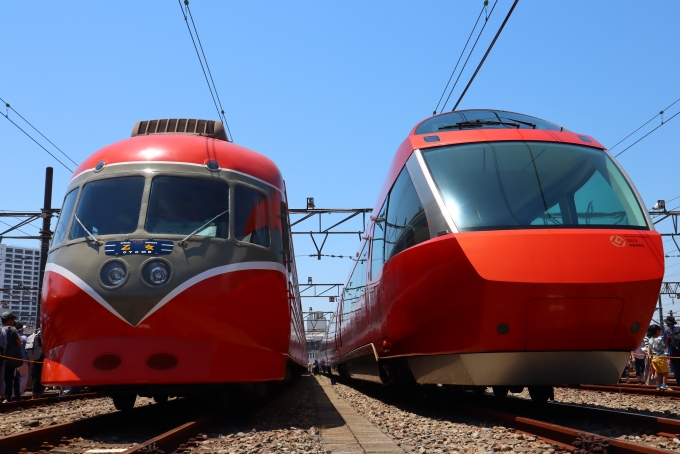 小田急電鉄 小田急3000形電車(初代) 3021 海老名駅 (小田急) 鉄道