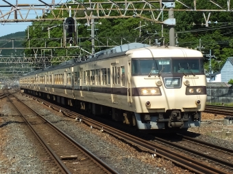 JR西日本 117系 クハ117-304 鉄道フォト・写真 by shingenさん 山科駅 (JR)：2012年05月13日09時ごろ