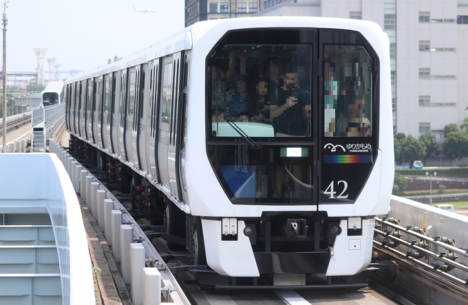 鉄道フォト・写真：ゆりかもめ7300系電車 7426 東京国際クルーズターミナル駅 鉄道フォト・写真 by BOEING737MAX-8さん - 撮影日 2019/07/25 12:33