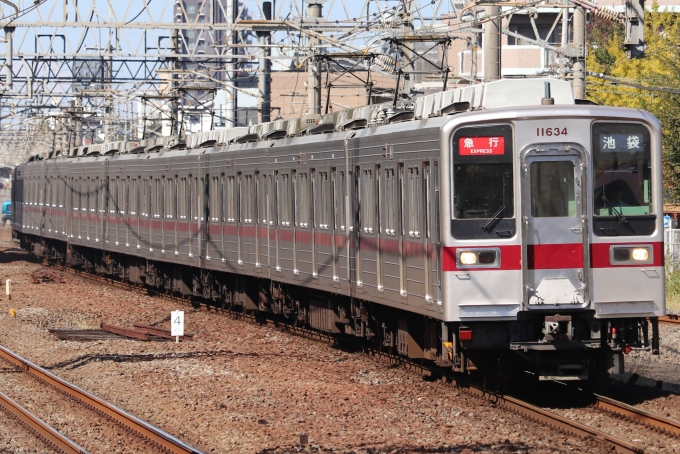 東武鉄道 11634 (東武10000系) 車両ガイド | レイルラボ(RailLab)