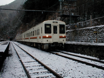 JR東海 国鉄119系電車 鉄道フォト・写真 by よったんさん 小和田駅：2002年01月03日10時ごろ