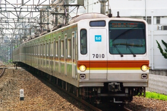 7110F 鉄道フォト・写真