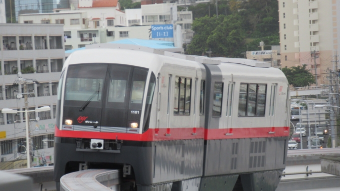 沖縄都市モノレール 1101 ゆいレール1000形 車両ガイド レイルラボ Raillab