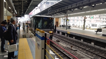 JR西日本223系電車 クハ222形（T’c） クハ222-2028 鉄道フォト・写真 by 北の愛虎さん 大阪駅：2023年07月10日09時ごろ