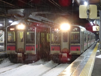 JR東日本 クモハ701形 クモハ701-8 鉄道フォト・写真 by F4-16さん 秋田駅：2022年02月12日18時ごろ