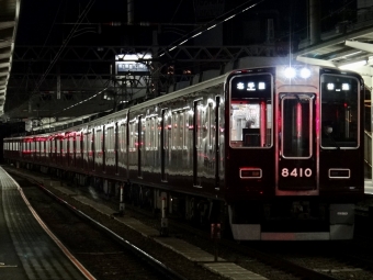 阪急電鉄 阪急8400形(Mc) 8410 鉄道フォト・写真 by Ruka❅*⋆̩さん 淡路駅：2022年01月30日06時ごろ