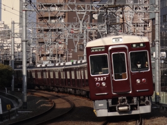 阪急電鉄 阪急7300形(Mc) 7327 鉄道フォト・写真 by Ruka❅*⋆̩さん 上新庄駅：2022年02月25日16時ごろ