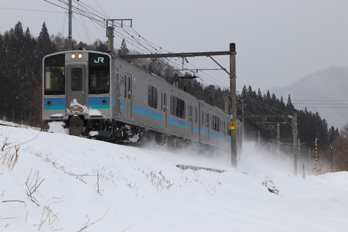 Jr東日本e127系電車 クハe126 12 ヤナバスキー場前駅 鉄道フォト 写真 By Kazzeさん レイルラボ Raillab