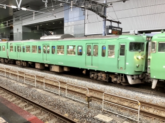 JR西日本 クハ111形 クハ111-7703 鉄道フォト・写真 by てばどめさん 京都駅 (JR)：2021年08月16日17時ごろ