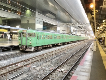 JR西日本 クハ111形 クハ111-5766 鉄道フォト・写真 by てばどめさん 京都駅 (JR)：2022年02月28日17時ごろ