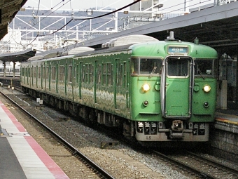 JR西日本 クハ111形 クハ111-5767 鉄道フォト・写真 by てばどめさん 京都駅 (JR)：2022年03月25日15時ごろ