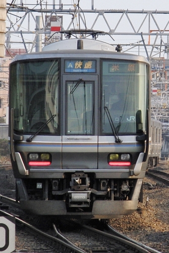 JR西日本 クハ222形 クハ222-2070 鉄道フォト・写真 by てばどめさん 西明石駅：2021年02月07日16時ごろ