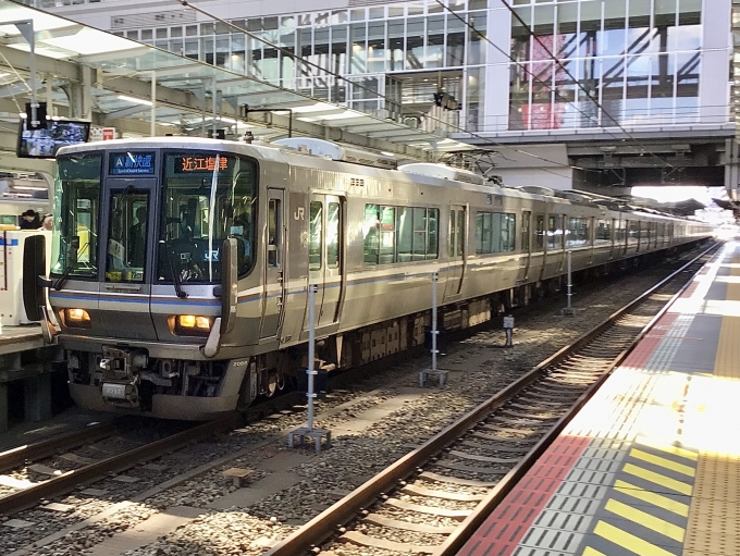 JR西日本 クモハ223形 クモハ223-2058 鉄道フォト・写真 by てばどめさん 大阪駅：2022年10月02日12時ごろ