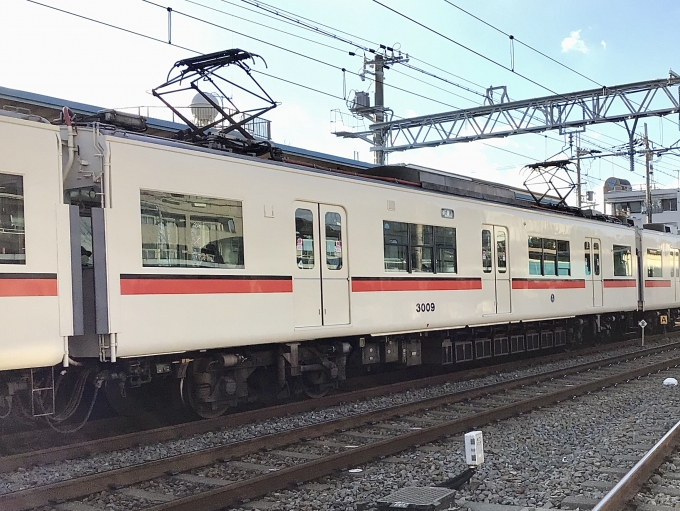 鉄道フォト・写真：山陽電車 山陽電気鉄道3000系電車 3009 藤江駅 鉄道フォト・写真 by てばどめさん - 撮影日 2022/12/15 15:14