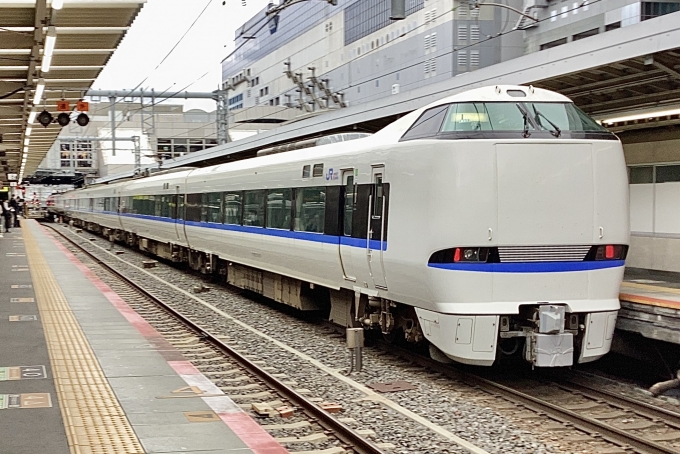 鉄道フォト・写真：JR西日本 683系電車 サンダーバード クロ683-4507 京都駅 (JR) 鉄道フォト・写真 by てばどめさん - 撮影日 2023/03/24 14:47