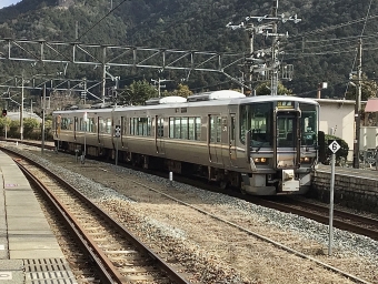 JR西日本 クハ222形 クハ222-5510 鉄道フォト・写真 by てばどめさん 谷川駅：2023年02月25日14時ごろ