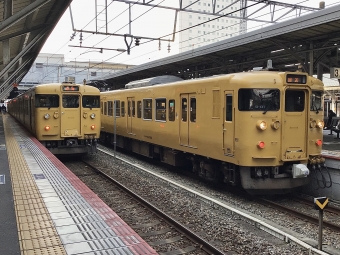 JR西日本 国鉄115系電車 鉄道フォト・写真 by てばどめさん 岡山駅：2023年01月09日08時ごろ