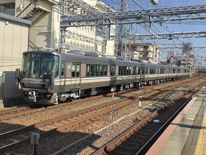 鉄道フォト・写真：JR西日本223系電車 クハ222-2095 須磨駅 鉄道フォト・写真 by てばどめ@プロフをお読み下さいさん - 撮影日 2022/12/28 12:02