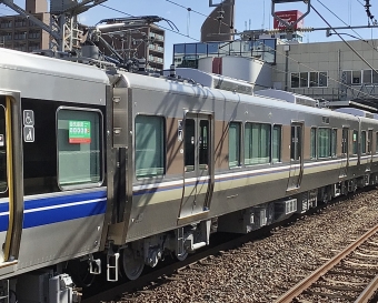 JR西日本 モハ225形 モハ225-137 鉄道フォト・写真 by てばどめさん 大久保駅 (兵庫県)：2023年01月30日11時ごろ