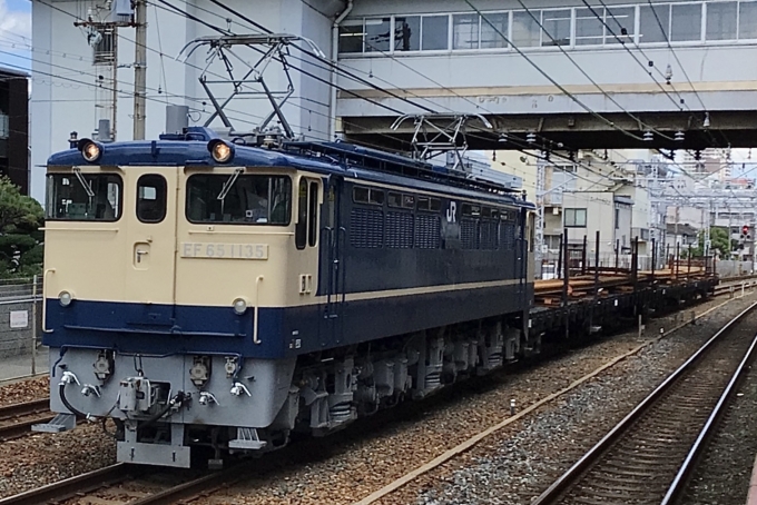 鉄道フォト・写真：JR西日本 国鉄EF65形電気機関車 EF65 1135 須磨駅 鉄道フォト・写真 by てばどめさん - 撮影日 2022/07/23 13:40