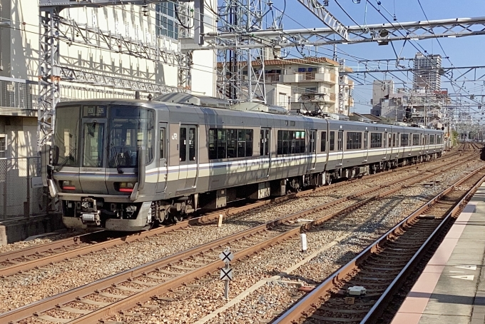 鉄道フォト・写真：JR西日本223系電車 クハ222-2023 須磨駅 鉄道フォト・写真 by てばどめさん - 撮影日 2023/12/28 12:02