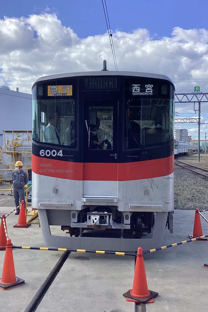 鉄道フォト・写真：山陽電車 山陽電気鉄道6000系電車 6004 東二見駅 鉄道フォト・写真 by てばどめさん - 撮影日 2023/10/28 13:24