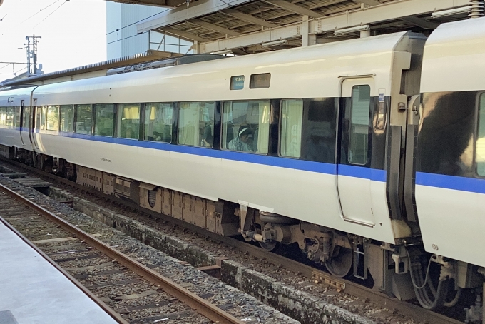 鉄道フォト・写真：JR西日本 683系電車 サンダーバード モハ683-5405 武生駅 鉄道フォト・写真 by てばどめさん - 撮影日 2023/09/09 16:53