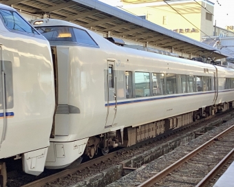 JR西日本 クモハ683形 しらさぎ(特急) クモハ683-8501 鉄道フォト・写真 by てばどめさん 武生駅：2023年09月09日16時ごろ