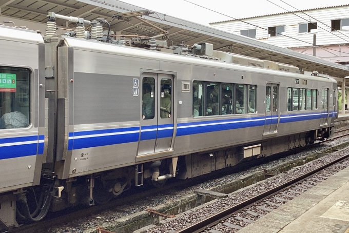 鉄道フォト・写真：JR西日本521系電車 クハ520-52 武生駅 鉄道フォト・写真 by てばどめさん - 撮影日 2023/09/09 09:21