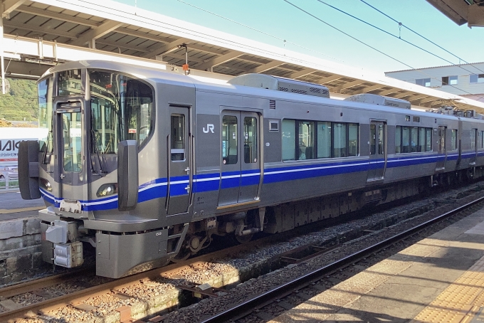 鉄道フォト・写真：JR西日本521系電車 クモハ521-53 武生駅 鉄道フォト・写真 by てばどめさん - 撮影日 2023/09/09 16:33