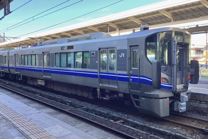 鉄道フォト・写真：JR西日本521系電車 クハ520-53 武生駅 鉄道フォト・写真 by てばどめさん - 撮影日 2023/09/09 16:35