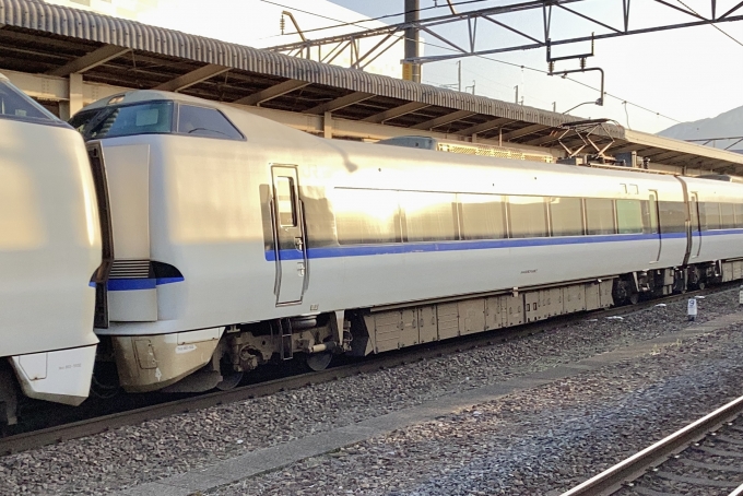 鉄道フォト・写真：JR西日本 681系電車 サンダーバード クハ680-502 敦賀駅 (ハピライン) 鉄道フォト・写真 by てばどめさん - 撮影日 2024/03/15 17:15