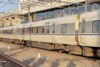 JR西日本 サハ681形 しらさぎ(特急) サハ681-307 鉄道フォト・写真 by てばどめさん 敦賀駅 (ハピライン)：2024年03月15日17時ごろ