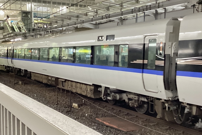 鉄道フォト・写真：JR西日本 683系電車 モハ683-5005 大阪駅 鉄道フォト・写真 by てばどめさん - 撮影日 2024/07/12 21:03