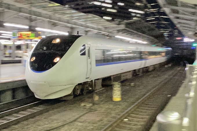 鉄道フォト・写真：JR西日本 681系電車 クハ681-202 大阪駅 鉄道フォト・写真 by てばどめさん - 撮影日 2024/07/12 21:01