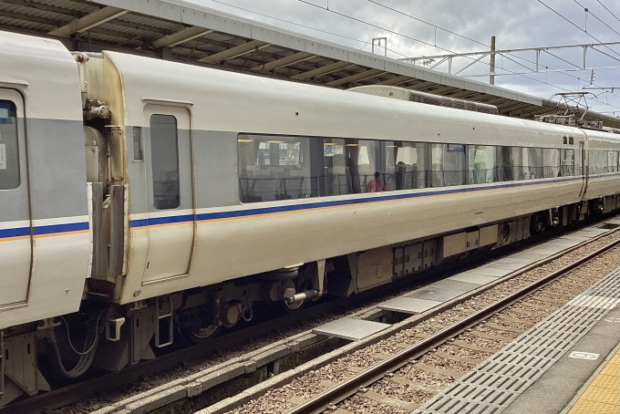 鉄道フォト・写真：JR西日本 681系電車 しらさぎ モハ681-6 芦原温泉駅 (ハピライン) 鉄道フォト・写真 by てばどめさん - 撮影日 2024/03/10 15:12