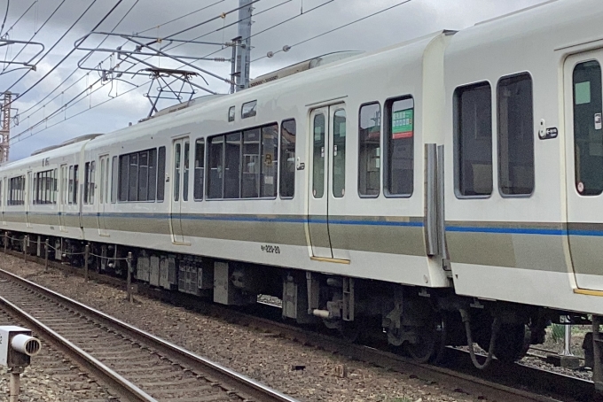 鉄道フォト・写真：JR西日本221系電車 モハ220-20 西明石駅 鉄道フォト・写真 by てばどめさん - 撮影日 2024/02/22 10:56