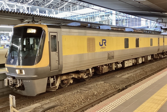 鉄道フォト・写真：JR西日本キヤ141系気動車 キヤ141-2 大阪駅 鉄道フォト・写真 by てばどめさん - 撮影日 2024/02/09 11:03