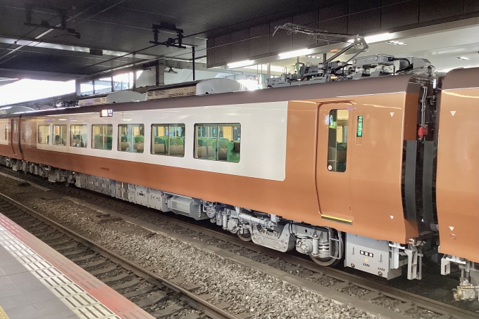 鉄道フォト・写真：JR西日本273系電車  モハ273-103 大阪駅 鉄道フォト・写真 by てばどめさん - 撮影日 2024/02/10 14:11