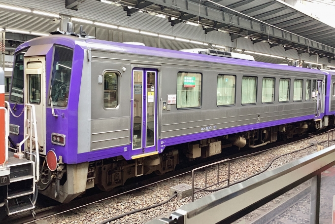 鉄道フォト・写真：JR西日本キハ120形気動車 キハ120-13 大阪駅 鉄道フォト・写真 by てばどめさん - 撮影日 2023/06/25 16:30