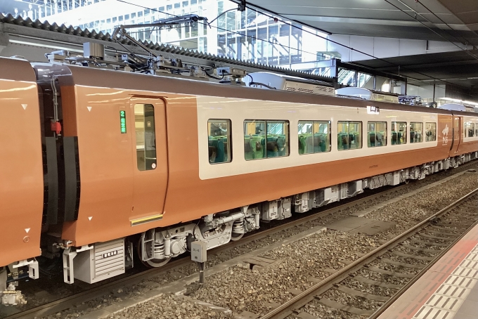 鉄道フォト・写真：JR西日本273系電車  モハ273-103 大阪駅 鉄道フォト・写真 by てばどめさん - 撮影日 2024/02/12 12:16